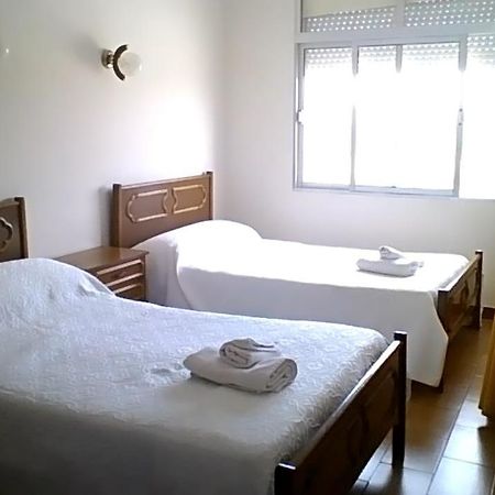 Hostal Restaurante Galicia Villardefrades Bagian luar foto